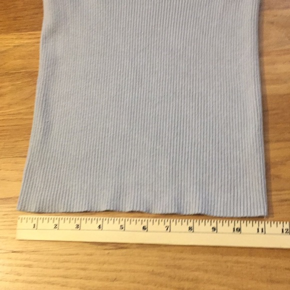 Gray Sweater - Short Sleeve - Small - Picture 5 of 9